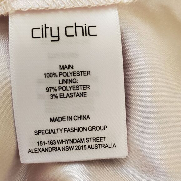 City Chic 'Love Me Do' Floral Cold Shoulder Dress - size 16 - Picture 13 of 14